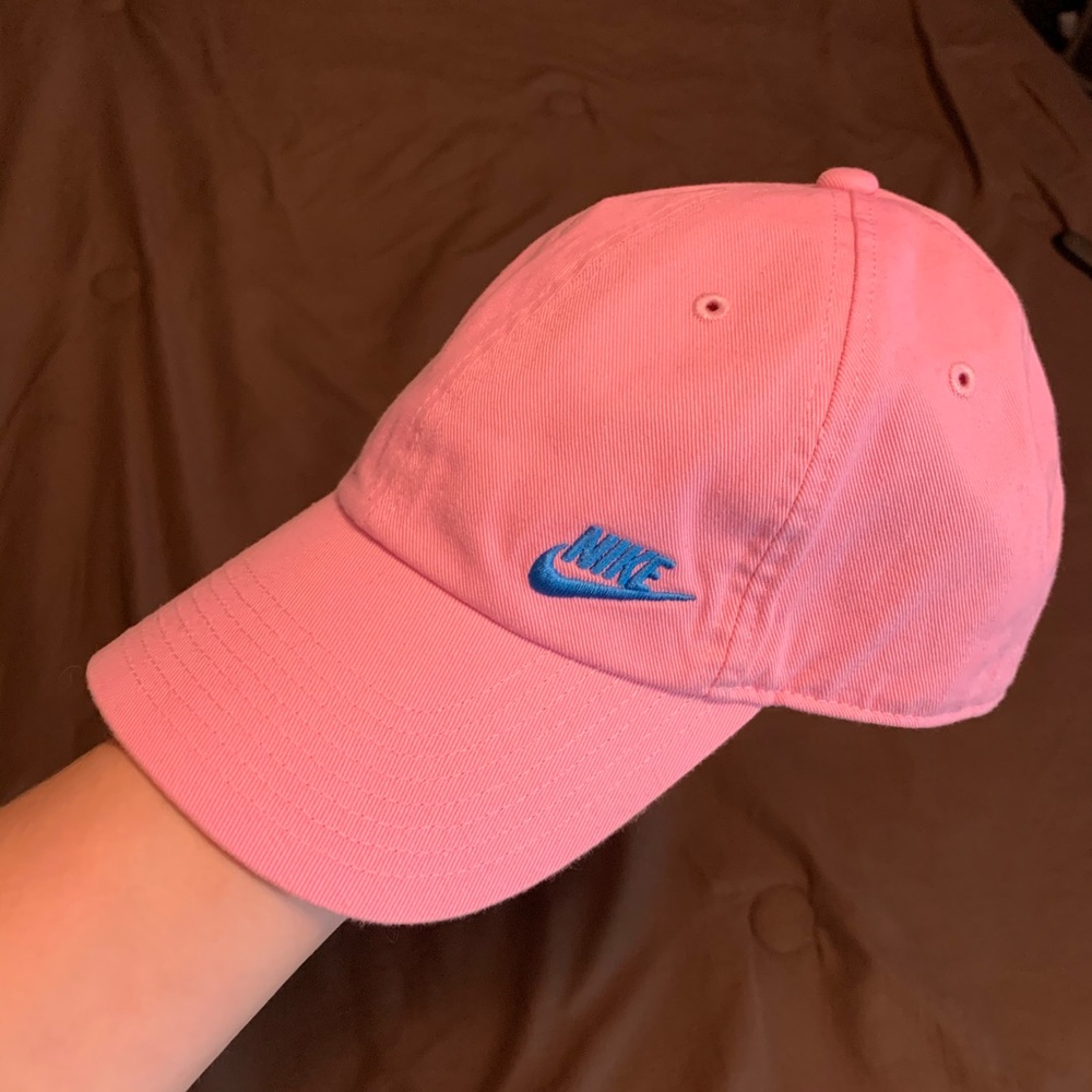 Baby pink Nike ball cap
